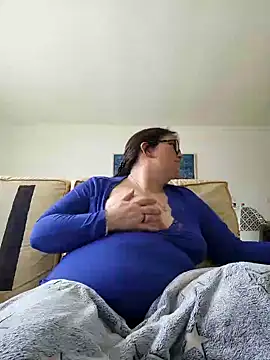 Pegy86 online show from March 10, 2025, 12:37 pm