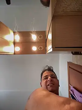 SecretlyDD online show from February 20, 2025, 8:39 am