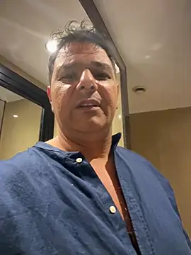 SecretlyDD online show from March 4, 2025, 8:49 pm