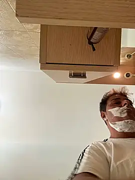 SecretlyDD online show from October 1, 2025, 7:36 am