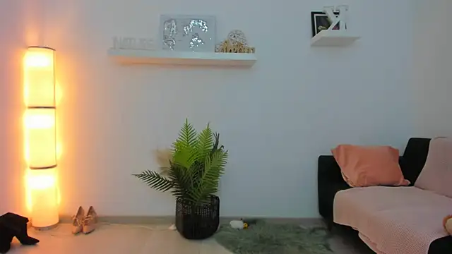 Snapshot of Julya_Anna chatting on January 27, 2025, 4:30 am Julya Anna online show from January 27, 2025, 4:30 am