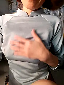 Lucy limon online show from November 4, 2025, 7:46 pm