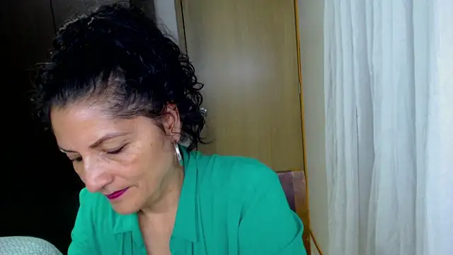 arianna ros3 online show from May 14, 2026, 1:12 am