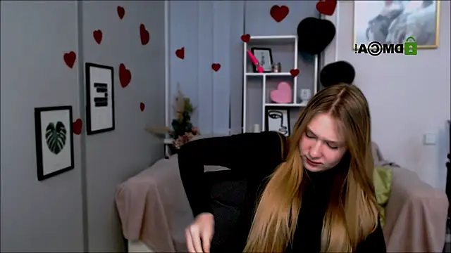 playful sophie online show from February 23, 2025, 6:34 pm