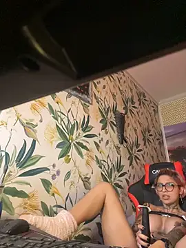 Snapshot of Lucky_Deniz chatting on December 17, 2025, 10:38 pm Lucky Deniz online show from December 17, 2025, 10:38 pm