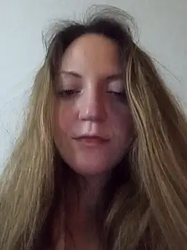 Snapshot of KattyLuuu chatting on March 19, 2026, 8:13 pm KattyLuuu online show from March 19, 2026, 8:13 pm