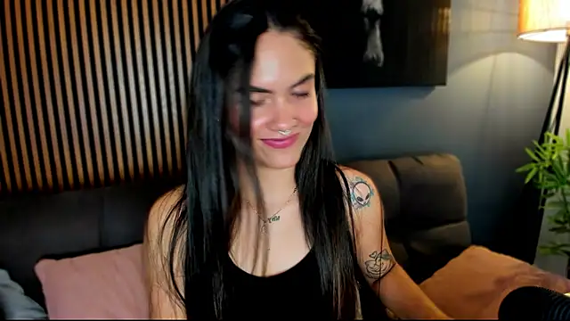 Gaby Ferrer online show from November 29, 2025, 4:32 pm