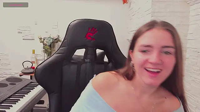 Paige coyness online show from December 22, 2024, 3:22 pm