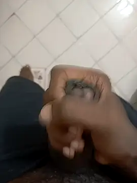 tharu111111 online show from October 15, 2025, 9:59 pm