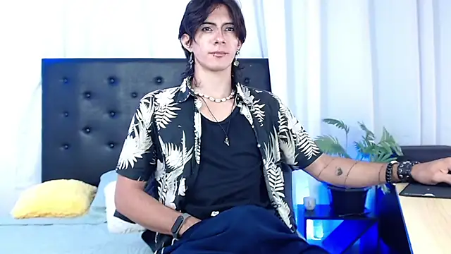 andreey50 online show from November 28, 2025, 1:25 pm