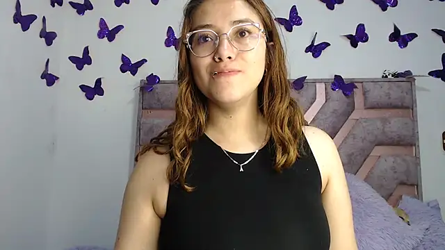 Snapshot of Anny_Fox- chatting on November 13, 2025, 3:38 am Anny Fox- online show from November 13, 2025, 3:38 am