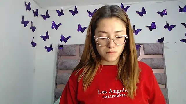 Snapshot of Anny_Fox- chatting on December 3, 2025, 3:14 am Anny Fox- online show from December 3, 2025, 3:14 am