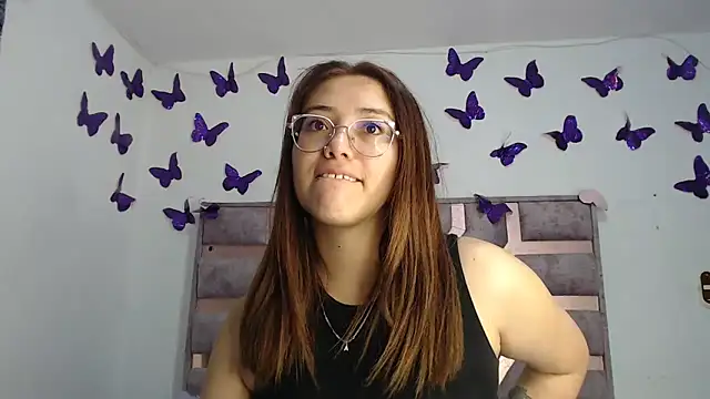 Snapshot of Anny_Fox- chatting on February 25, 2026, 6:23 am Anny Fox- online show from February 25, 2026, 6:23 am