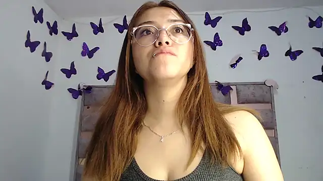 Snapshot of Anny_Fox- chatting on March 6, 2026, 3:14 am Anny Fox- online show from March 6, 2026, 3:14 am