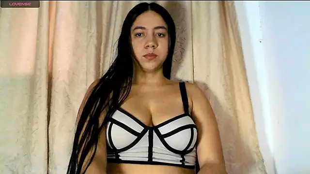 Snapshot of Katherin_Carter_ chatting on February 18, 2025, 7:52 pm Katherin Carter online show from February 18, 2025, 7:52 pm