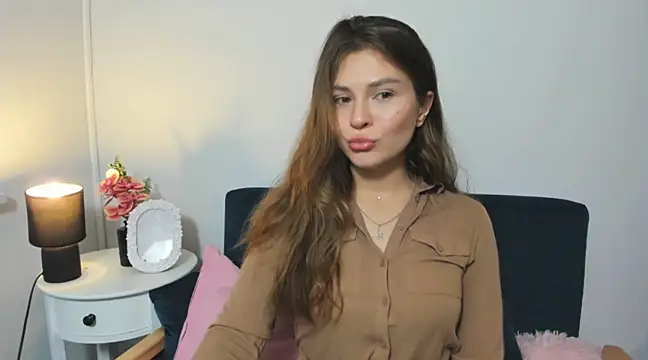 Snapshot of CamilaAmazing chatting on February 24, 2025, 6:47 pm CamilaAmazing online show from February 24, 2025, 6:47 pm