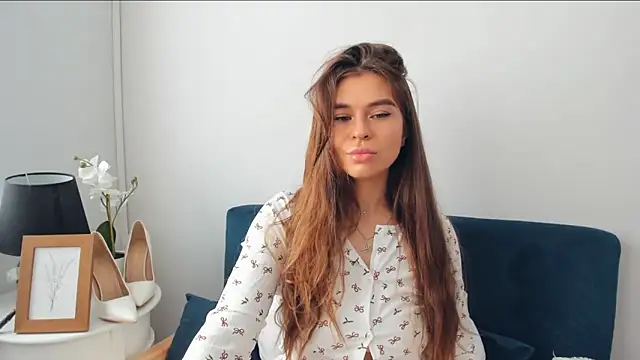 Snapshot of CamilaAmazing chatting on October 13, 2025, 10:59 am CamilaAmazing online show from October 13, 2025, 10:59 am