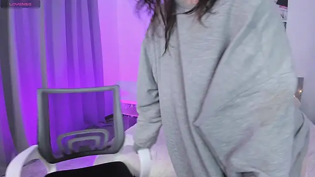 Snapshot of Lissa_Meow_ chatting on October 8, 2025, 1:58 am Lissa Meow online show from October 8, 2025, 1:58 am