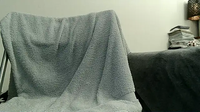 teek1234 1 online show from January 15, 2025, 5:19 am