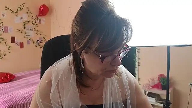 Snapshot of Miss_Moren chatting on March 16, 2026, 6:17 am Miss Moren online show from March 16, 2026, 6:17 am