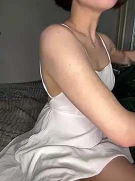 AmmyRich1 online show from May 24, 2026, 7:13 am