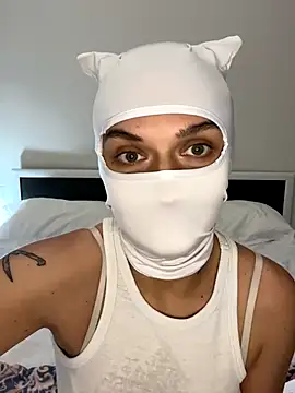 Nikki Hoee online show from November 8, 2025, 5:45 pm