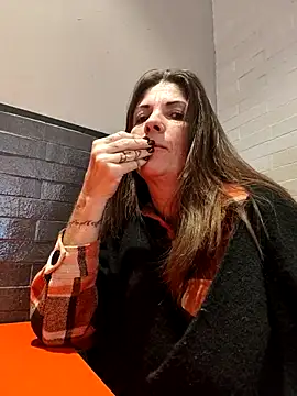 Snapshot of sansan2411 chatting on November 7, 2025, 1:11 pm sansan2411 online show from November 7, 2025, 1:11 pm