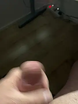 Snapshot of mikiss789 chatting on January 9, 2026, 7:04 pm mikiss789 online show from January 9, 2026, 7:04 pm