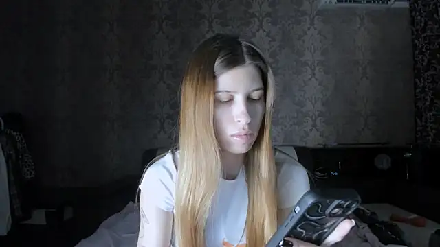 Agnes Allenn online show from November 27, 2025, 10:28 am