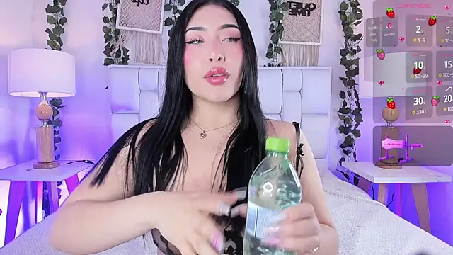 Snapshot of Miaa_gh1 chatting on October 15, 2025, 12:27 pm Miaa gh1 online show from October 15, 2025, 12:27 pm