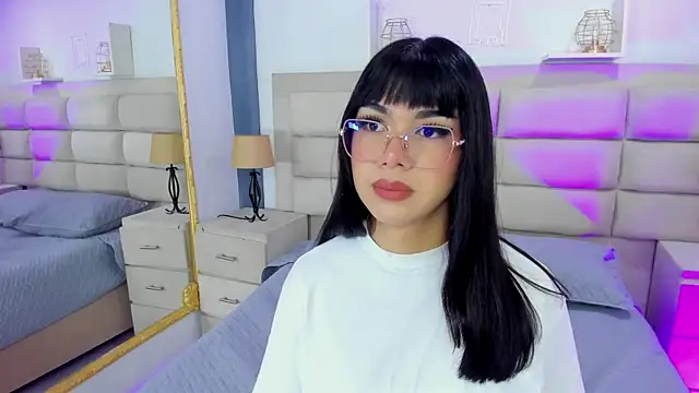 RoseCassie online show from March 20, 2025, 12:32 pm