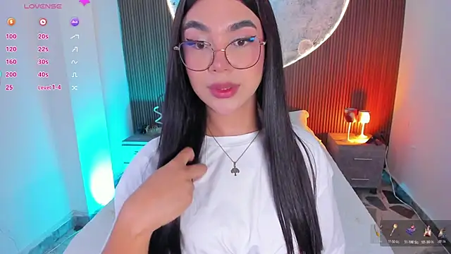 Snapshot of RoseCassie chatting on June 3, 2026, 1:14 pm RoseCassie online show from June 3, 2026, 1:14 pm