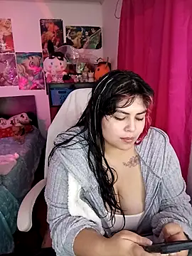 Snapshot of Pinky-Flower chatting on February 26, 2026, 3:33 pm Pinky-Flower online show from February 26, 2026, 3:33 pm