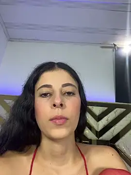 evaFiore online show from April 8, 2026, 8:20 pm