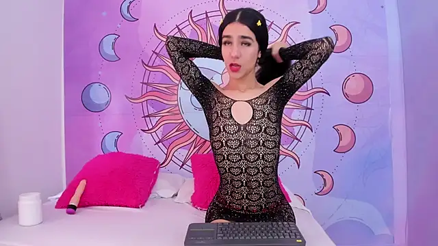 Mariana 16  online show from October 22, 2025, 2:28 pm