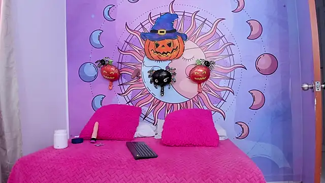 Mariana 16  online show from October 30, 2025, 1:23 pm