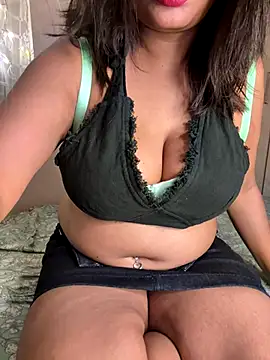 Snapshot of honeyboobies7249 chatting on November 13, 2025, 5:12 pm honeyboobies7249 online show from November 13, 2025, 5:12 pm