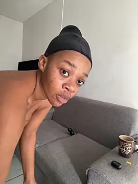 Snapshot of beverlyxxxx chatting on November 9, 2025, 9:07 am beverlyxxxx online show from November 9, 2025, 9:07 am