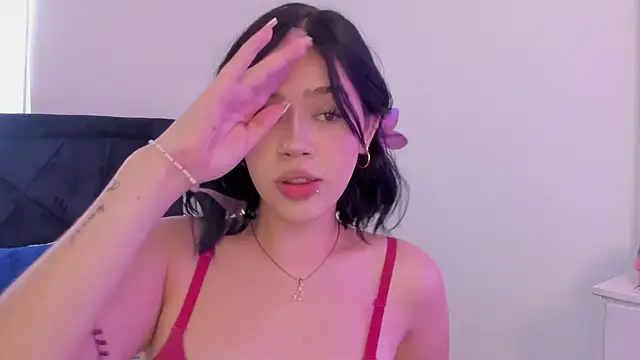 Lily Woodz online show from December 15, 2025, 7:29 pm