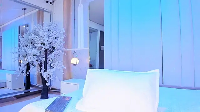 salomebenz online show from July 9, 2026, 9:19 pm