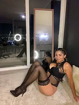 Snapshot of AlejandritaMilano chatting on March 8, 2026, 1:25 am AlejandritaMilano online show from March 8, 2026, 1:25 am