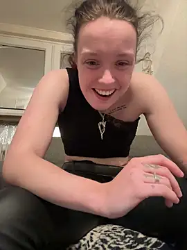 Snapshot of milabandolero chatting on December 30, 2024, 5:44 pm milabandolero online show from December 30, 2024, 5:44 pm