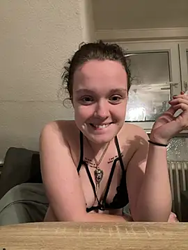 Snapshot of milabandolero chatting on January 4, 2025, 10:24 pm milabandolero online show from January 4, 2025, 10:24 pm