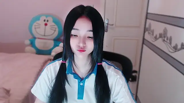 xiao-xiao-D online show from October 25, 2025, 2:52 am