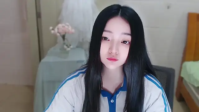 xiao-xiao-D online show from March 17, 2026, 5:44 am