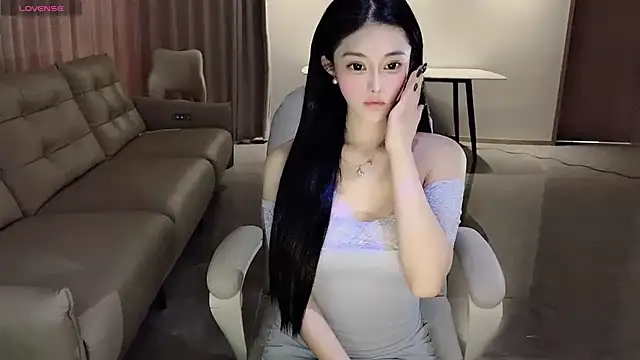 Snapshot of Irene--- chatting on March 3, 2025, 5:42 am Irene--- online show from March 3, 2025, 5:42 am