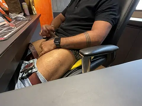 Snapshot of Nil_Talreja chatting on September 12, 2025, 9:09 am Nil Talreja online show from September 12, 2025, 9:09 am