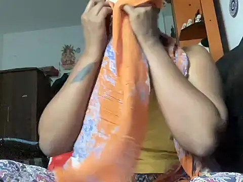 Tamil Sanjana  online show from December 15, 2025, 6:34 pm