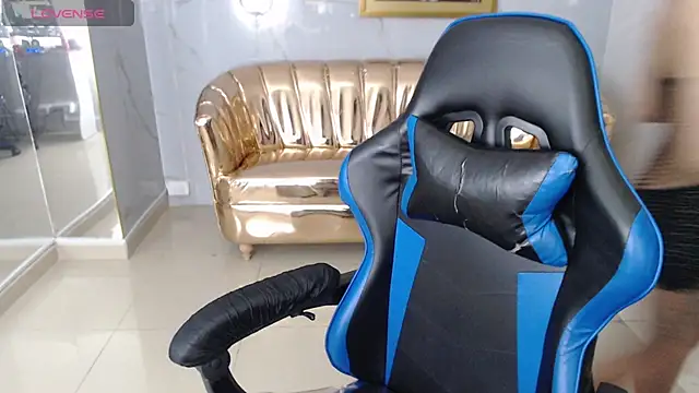 Snapshot of honey_torres_sub chatting on November 6, 2025, 1:45 pm honey torres sub online show from November 6, 2025, 1:45 pm