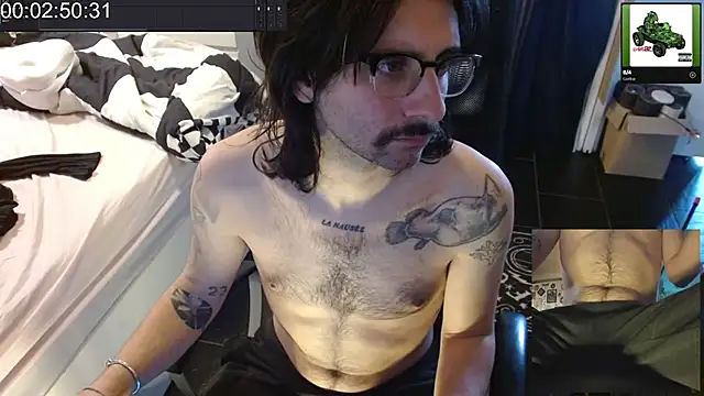 Snapshot of Chuck-FR chatting on April 21, 2026, 8:31 am Chuck-FR online show from April 21, 2026, 8:31 am